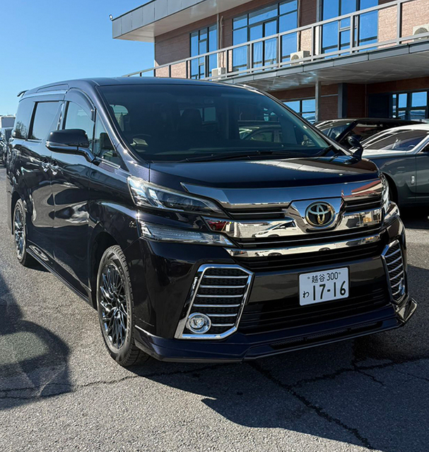 Toyota Vellfire exterior
